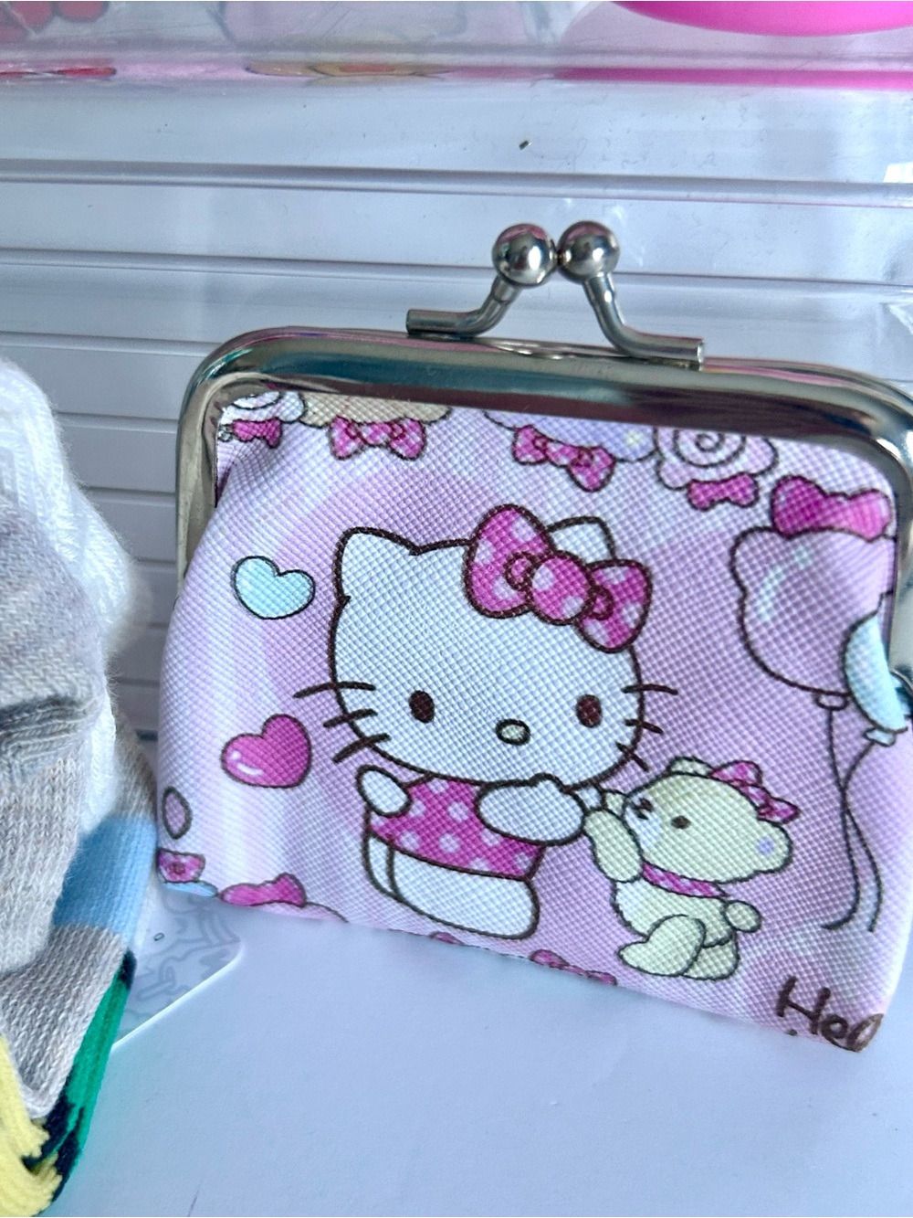 🩷(HK405) Hello Kitty Adorable 5-Piece Travel Pouch Bundle! - Picture 14 of 15